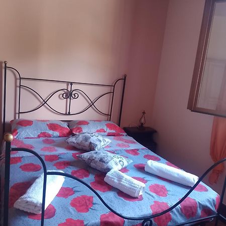 Casa Vacanze Butterfly Trabia Luaran gambar